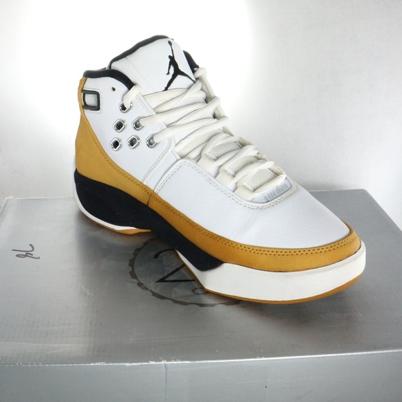 RARE AIR JORDAN Work'm White Chutney Tan Sneakers Sz 7 US Men - Picture 3 of 8